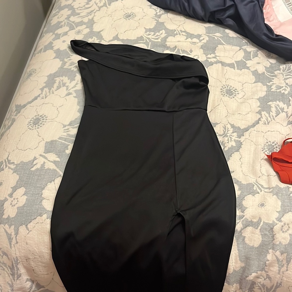 One shoulder Black Dress